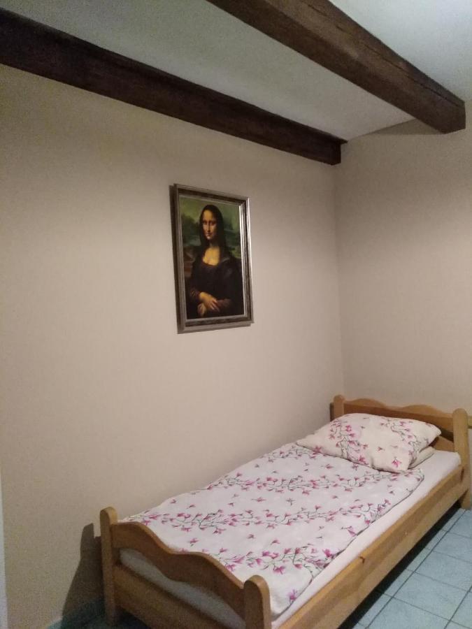 Agroturystyka W Ogrodach 사노크 외부 사진