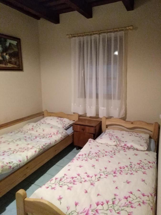 Agroturystyka W Ogrodach 사노크 외부 사진